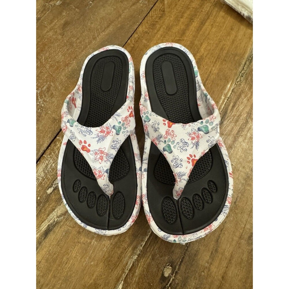 GreaterGood Walking Paws Flip Flops Colorful Lightweight Durable Cushioned Size6